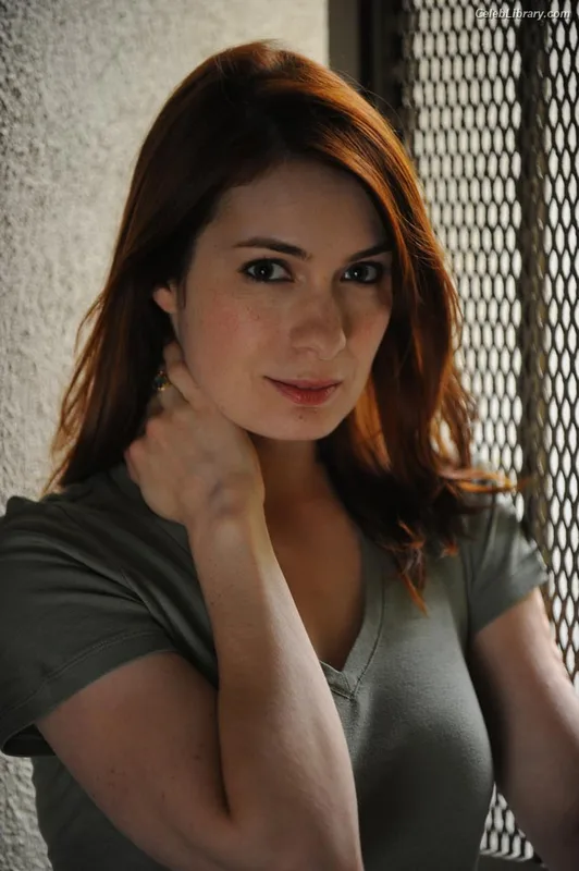 Felicia Day photo 20 of 197