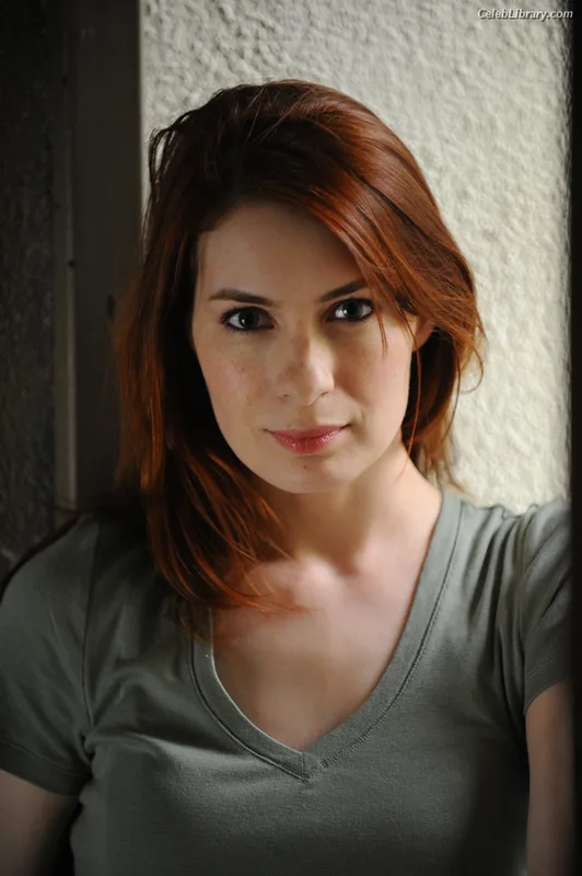 Felicia Day photo 23 of 197