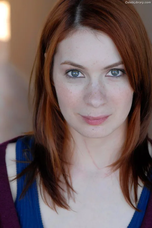 Felicia Day photo 4 of 197