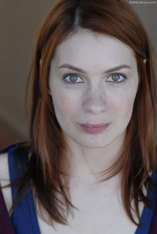 Felicia Day photo 5 of 197