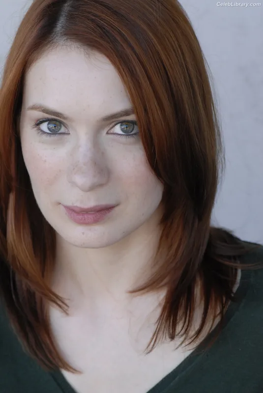Felicia Day photo 9 of 197