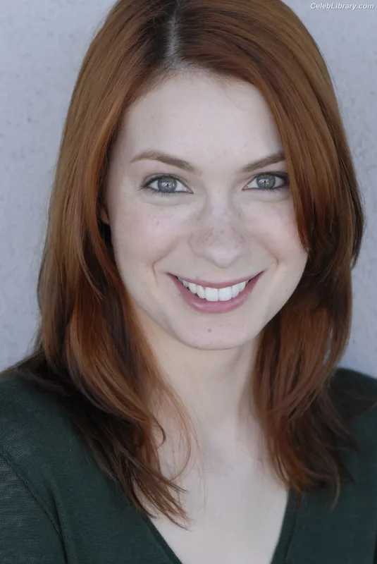 Felicia Day photo 10 of 197