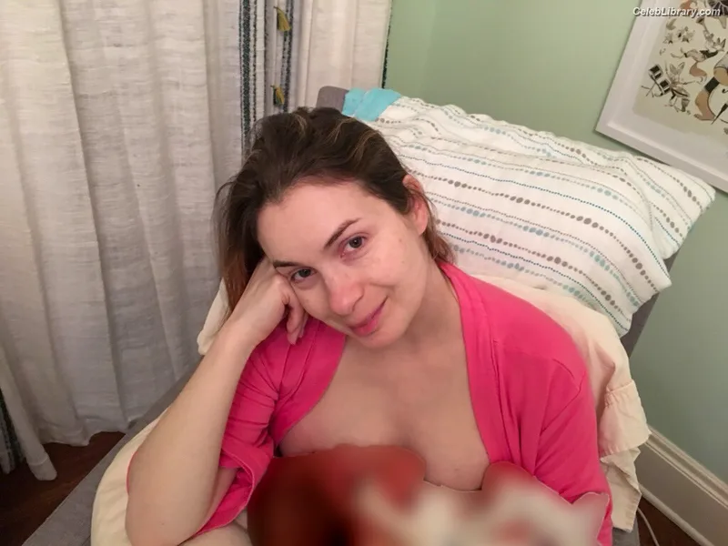 Felicia Day photo 16 of 197