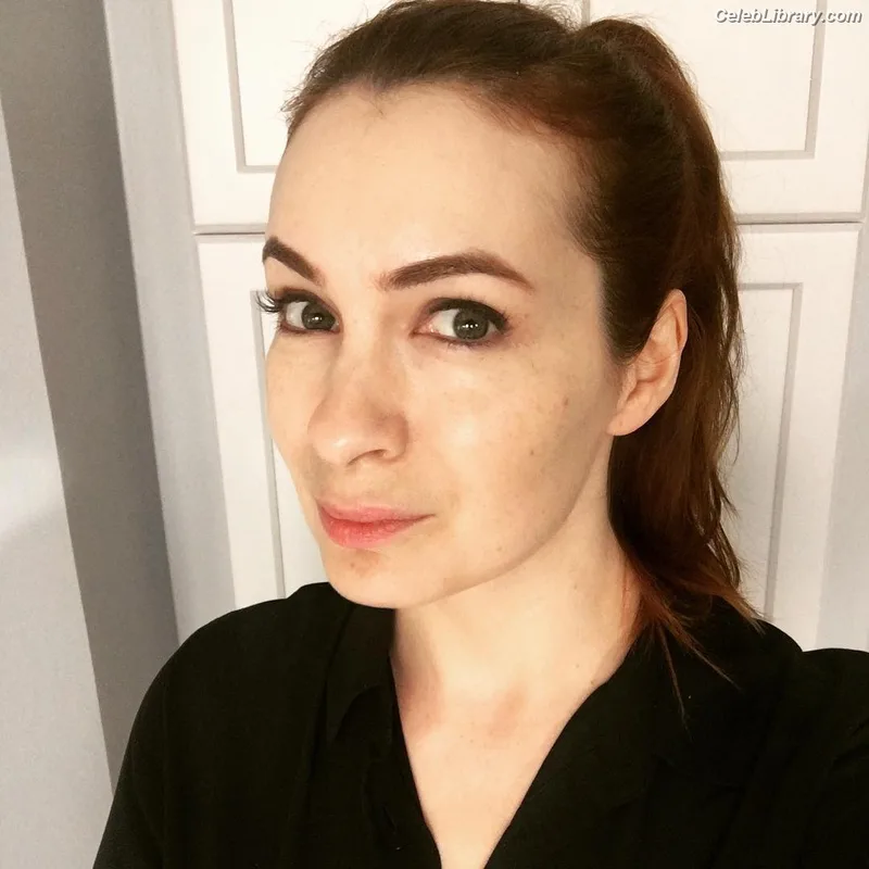 Felicia Day photo 4 of 197