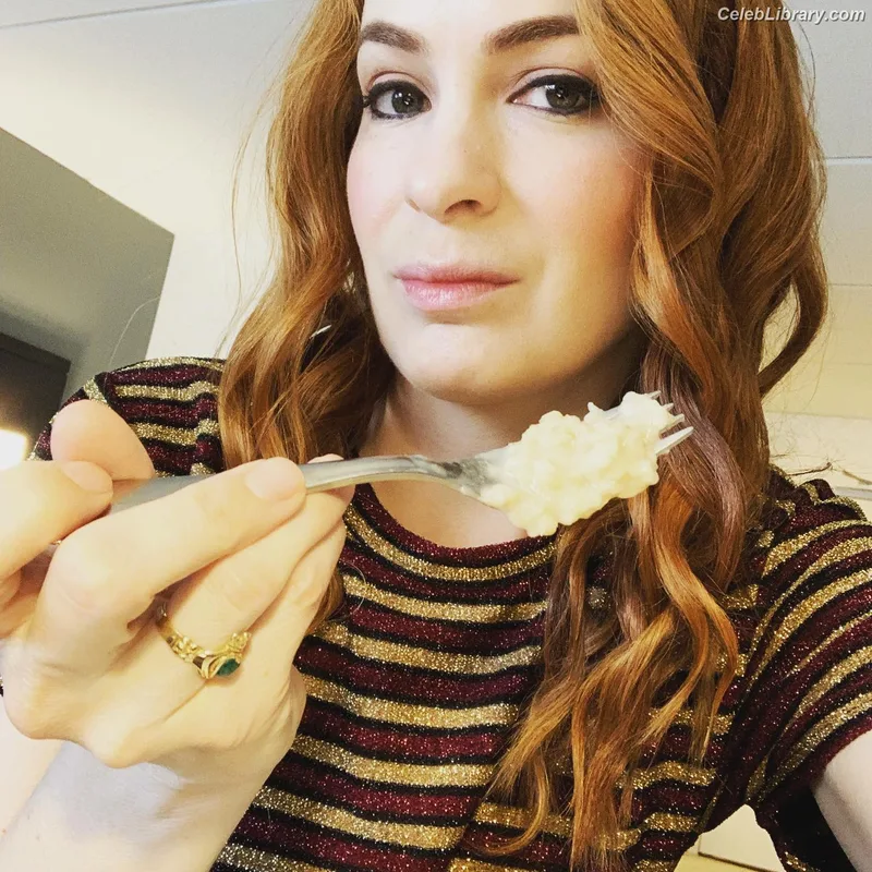 Felicia Day photo 1 of 197