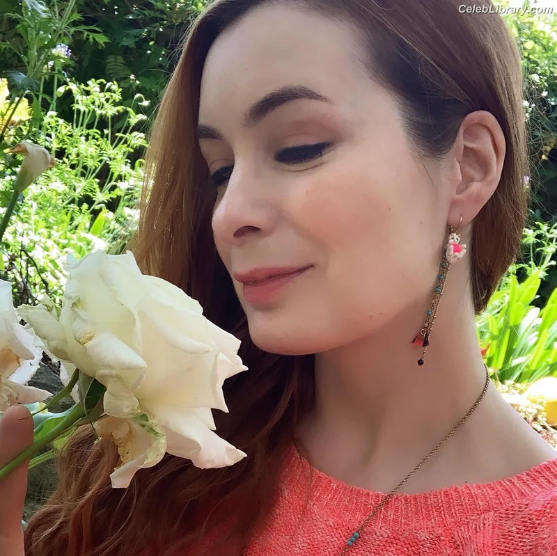 Felicia Day photo 2 of 197