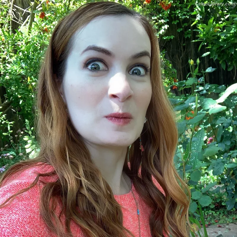 Felicia Day photo 3 of 197