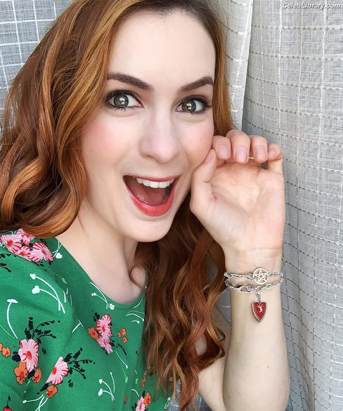 Felicia Day photo 6 of 197