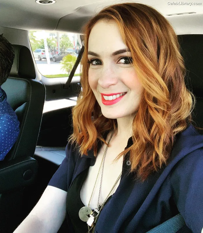 Felicia Day photo 7 of 197
