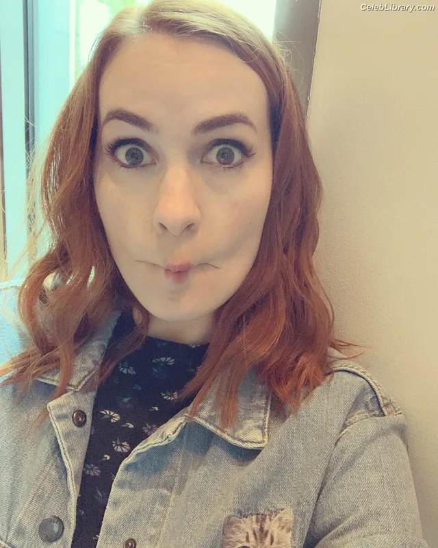 Felicia Day photo 9 of 197