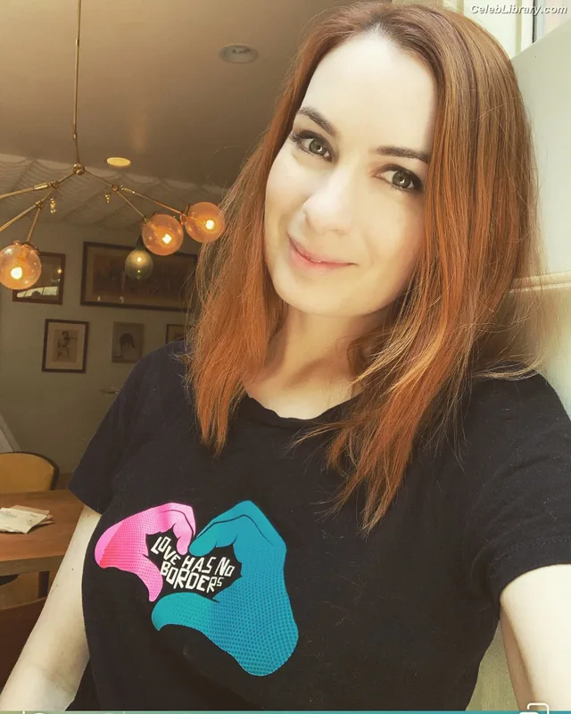 Felicia Day photo 11 of 197