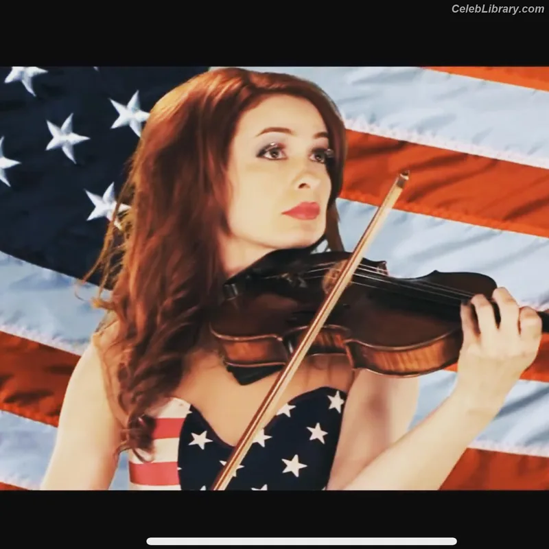Felicia Day photo 16 of 197