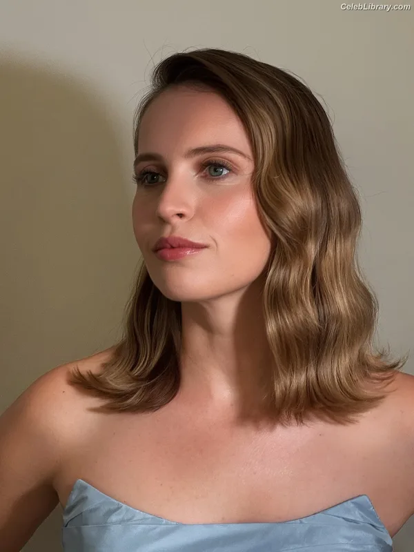 Felicity Jones photo 5 of 236