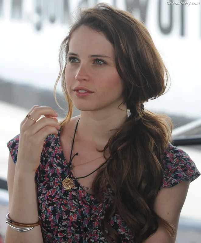 Felicity Jones photo 2 of 236