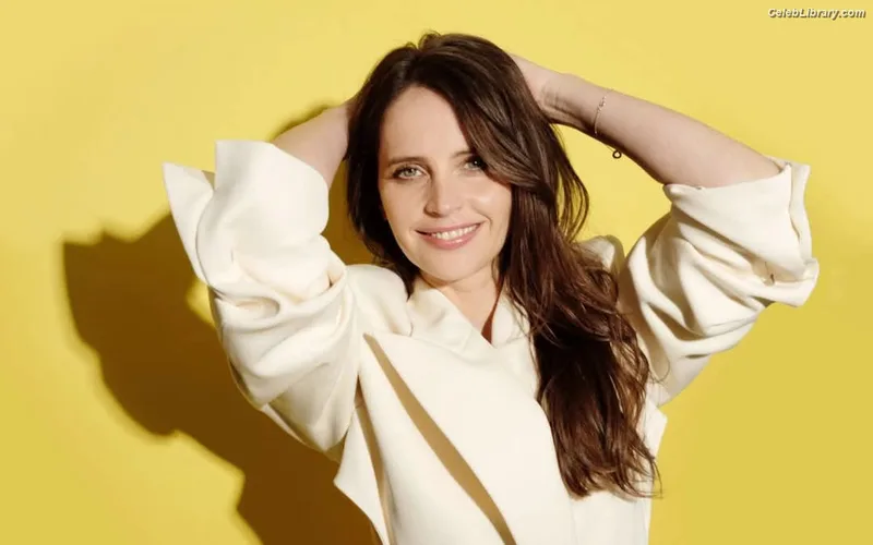 Felicity Jones photo 11 of 236