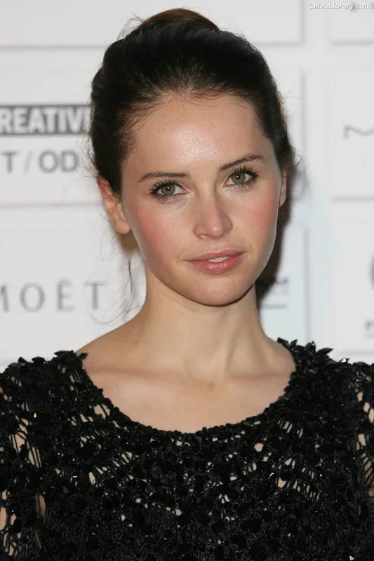 Felicity Jones photo 3 of 236