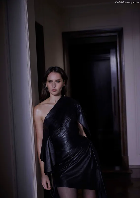 Felicity Jones photo 18 of 236