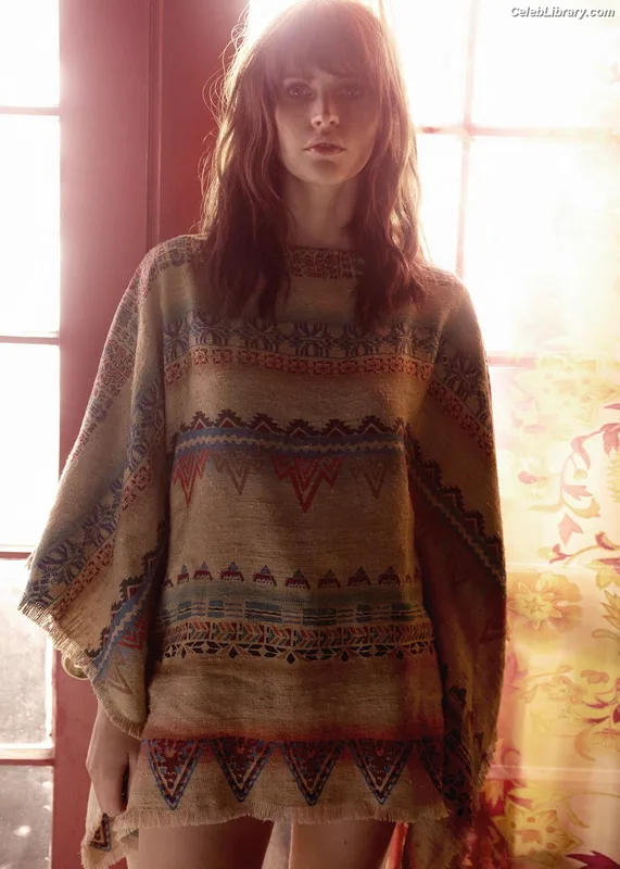 Felicity Jones photo 10 of 236