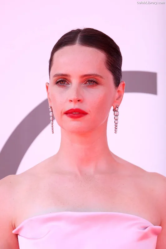 Felicity Jones photo 19 of 236