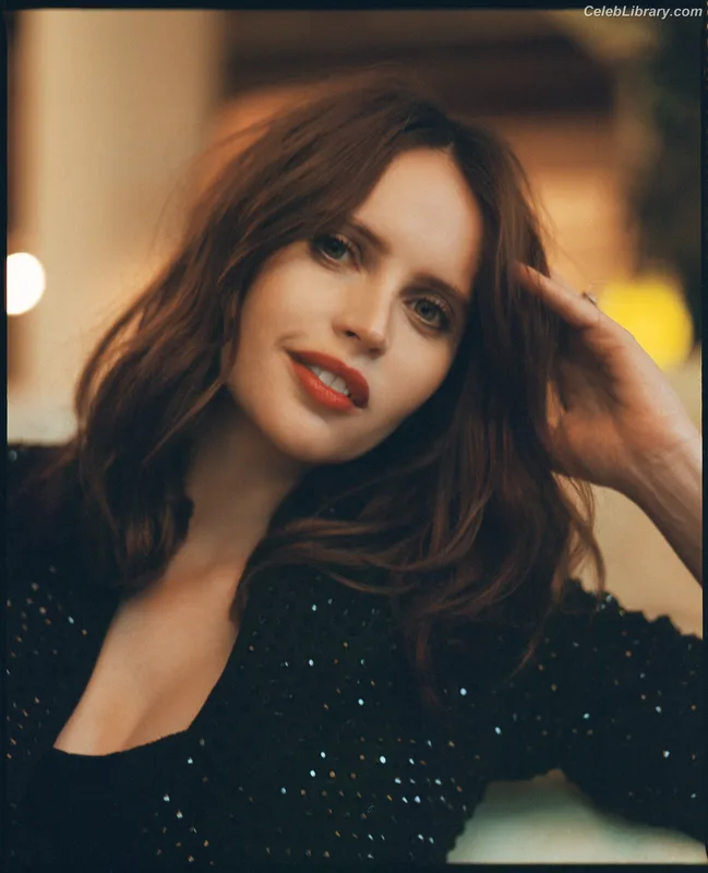 Felicity Jones photo 7 of 236