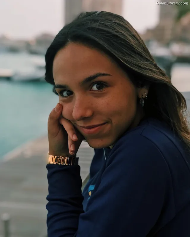 Fernanda Russo photo 9 of 62