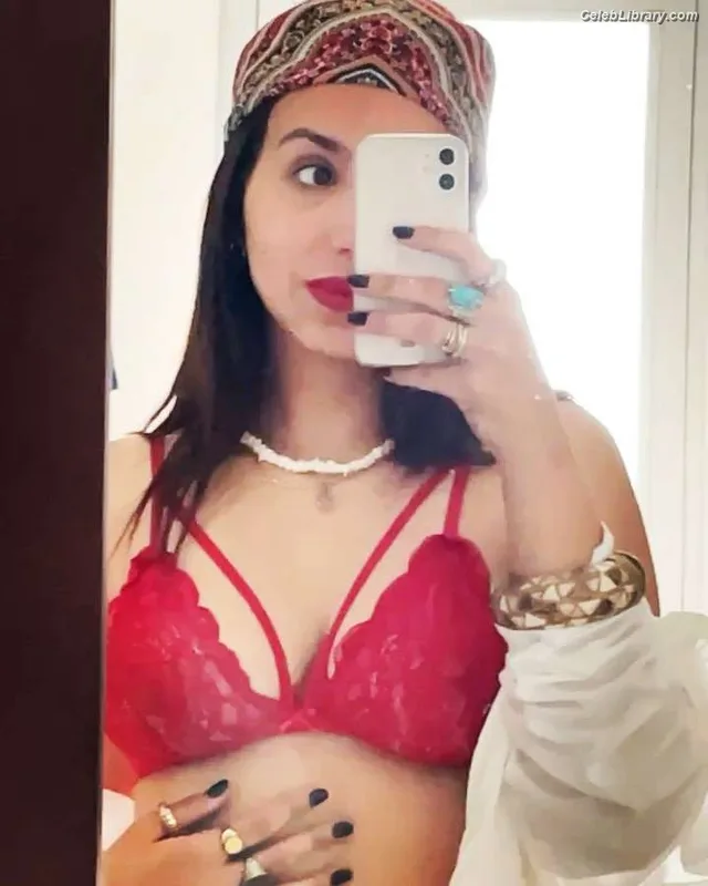 Fernanda Russo photo 15 of 62