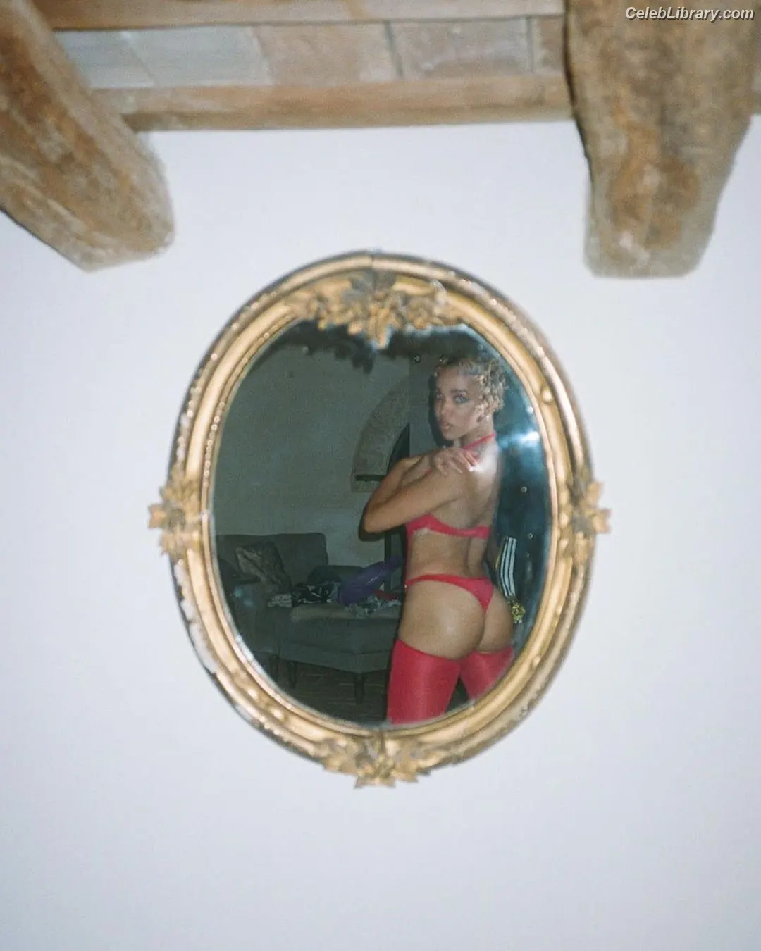 FKA Twigs photo 17 of 144