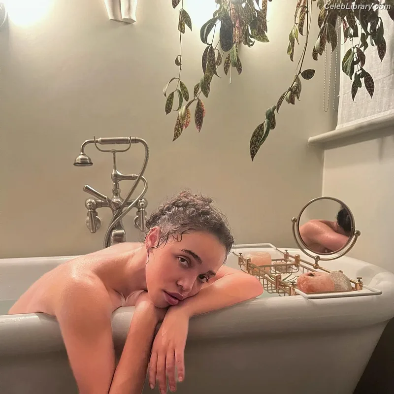 FKA Twigs photo 16 of 145