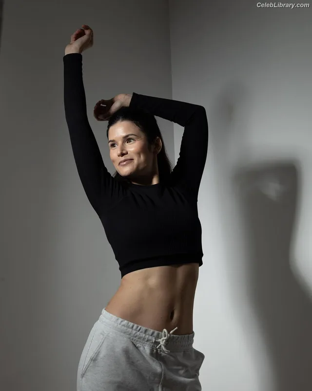 Flavie Péan photo 5 of 80