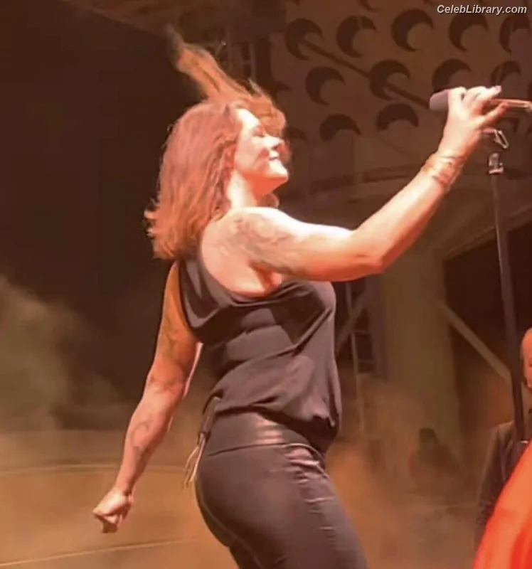 Floor Jansen photo 21 of 292