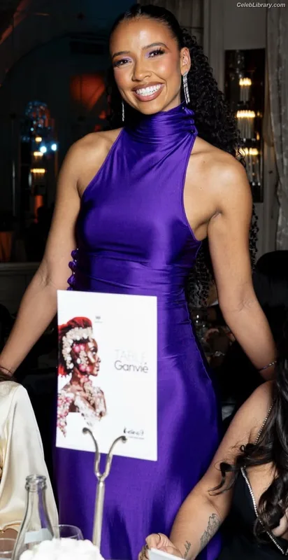 Flora Coquerel photo 20 of 166