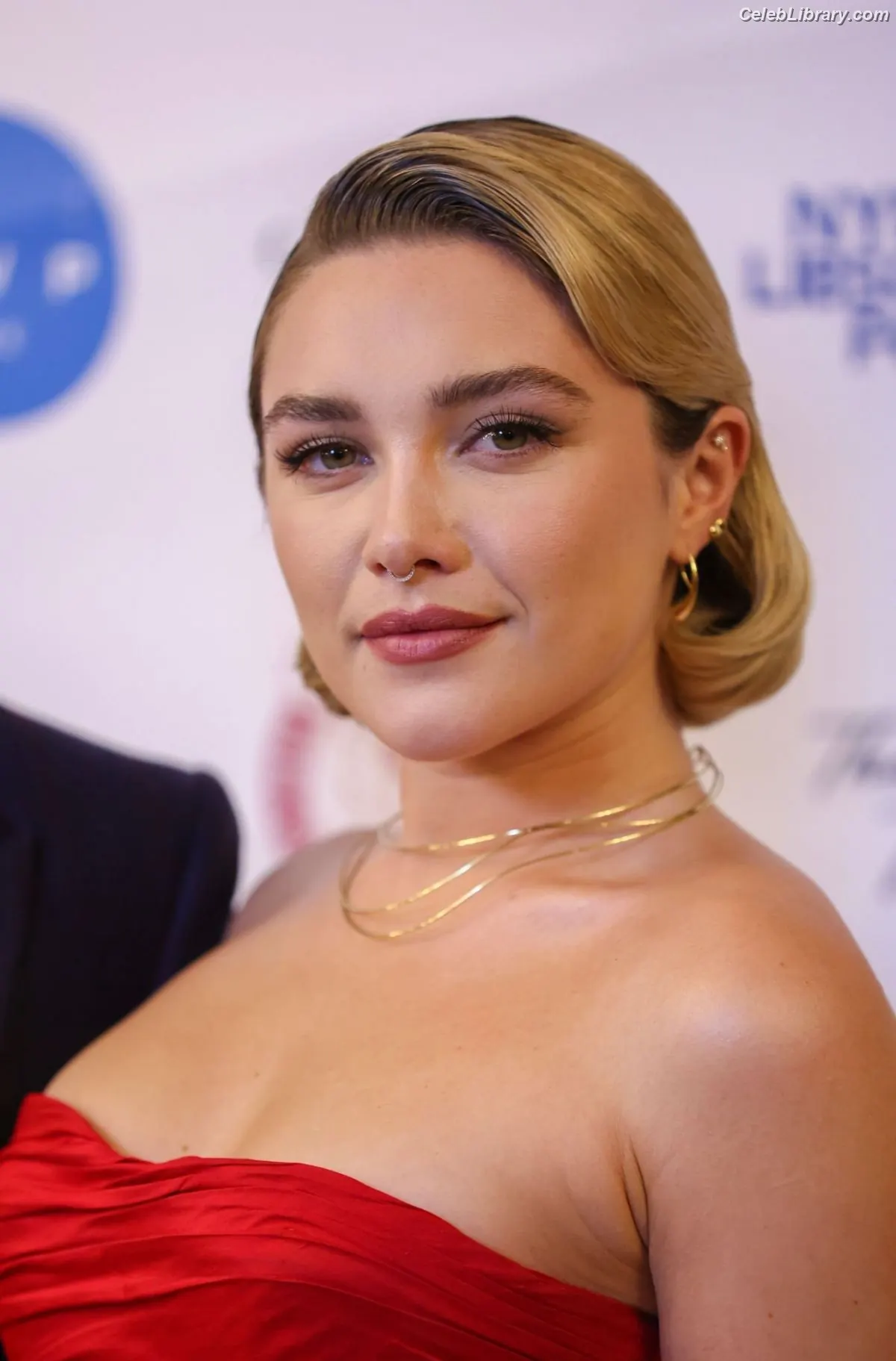 Florence Pugh photo 11 of 1241