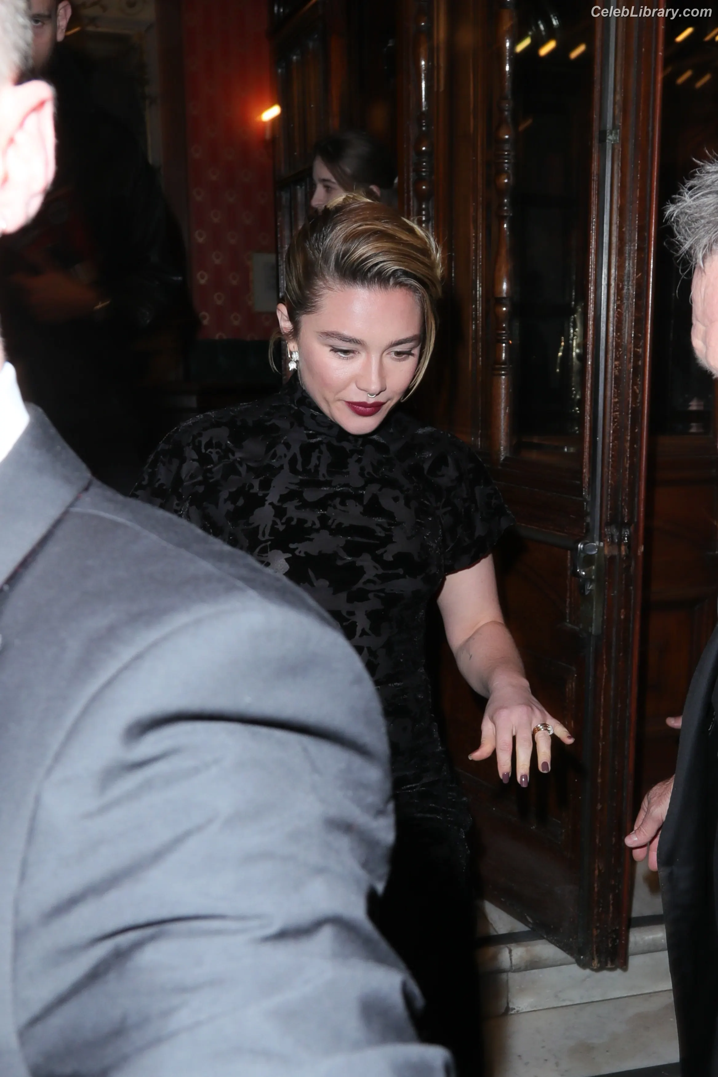 Florence Pugh photo 6 of 1241