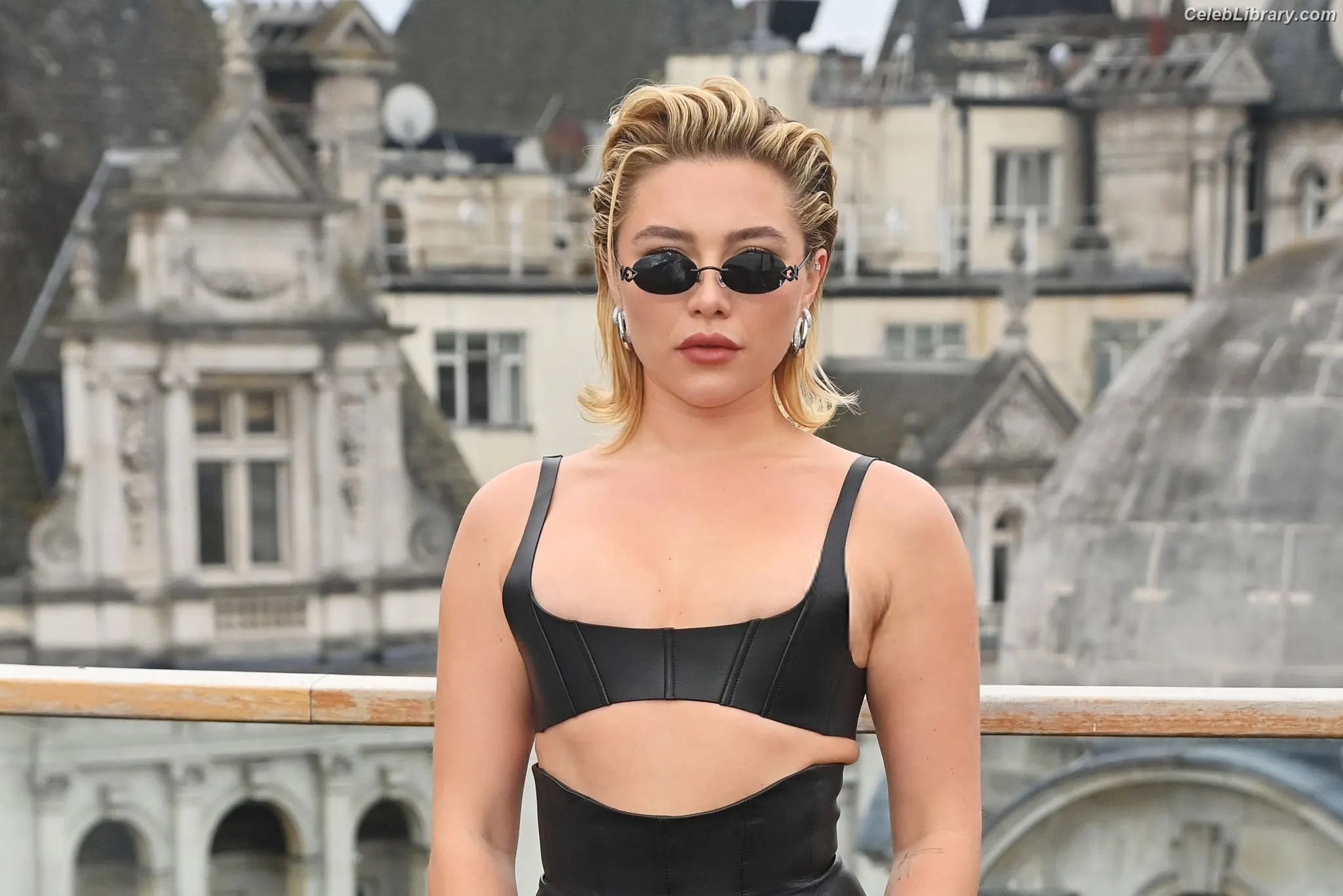 Florence Pugh photo 5 of 1241