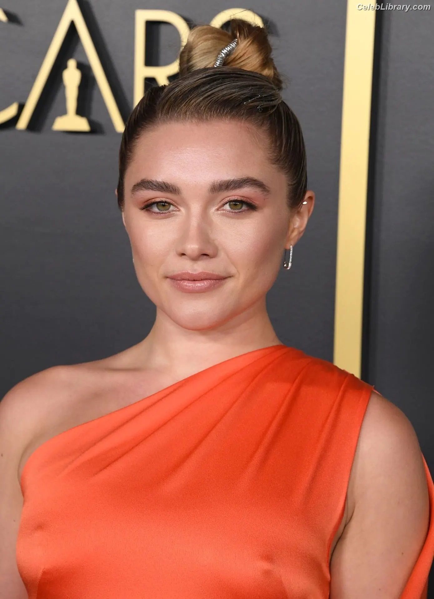 Florence Pugh photo 24 of 1241