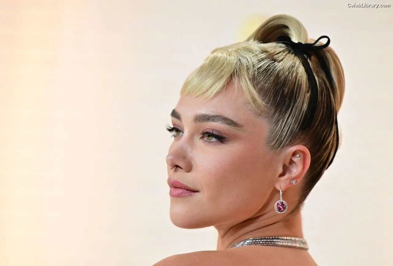 Florence Pugh photo 15 of 1241