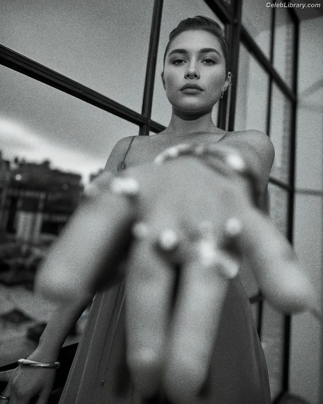 Florence Pugh photo 3 of 1241