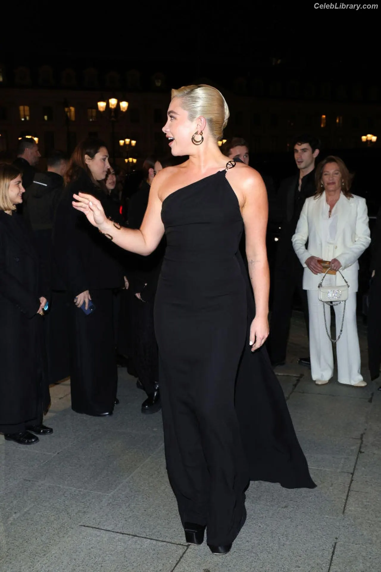 Florence Pugh photo 21 of 1241