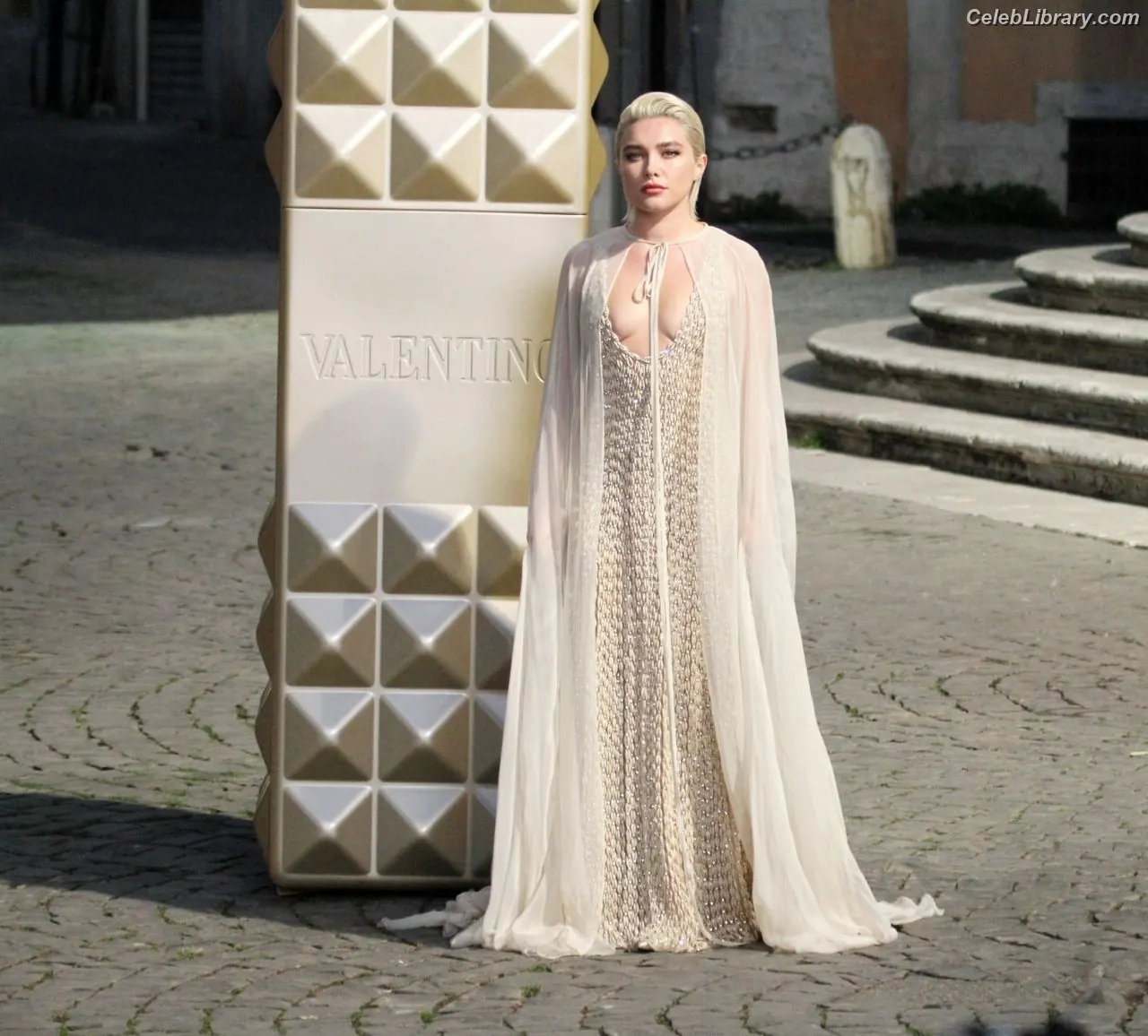 Florence Pugh photo 3 of 1241