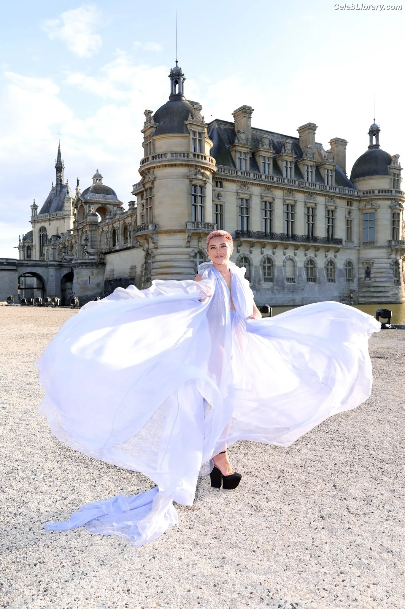 Florence Pugh photo 6 of 1241