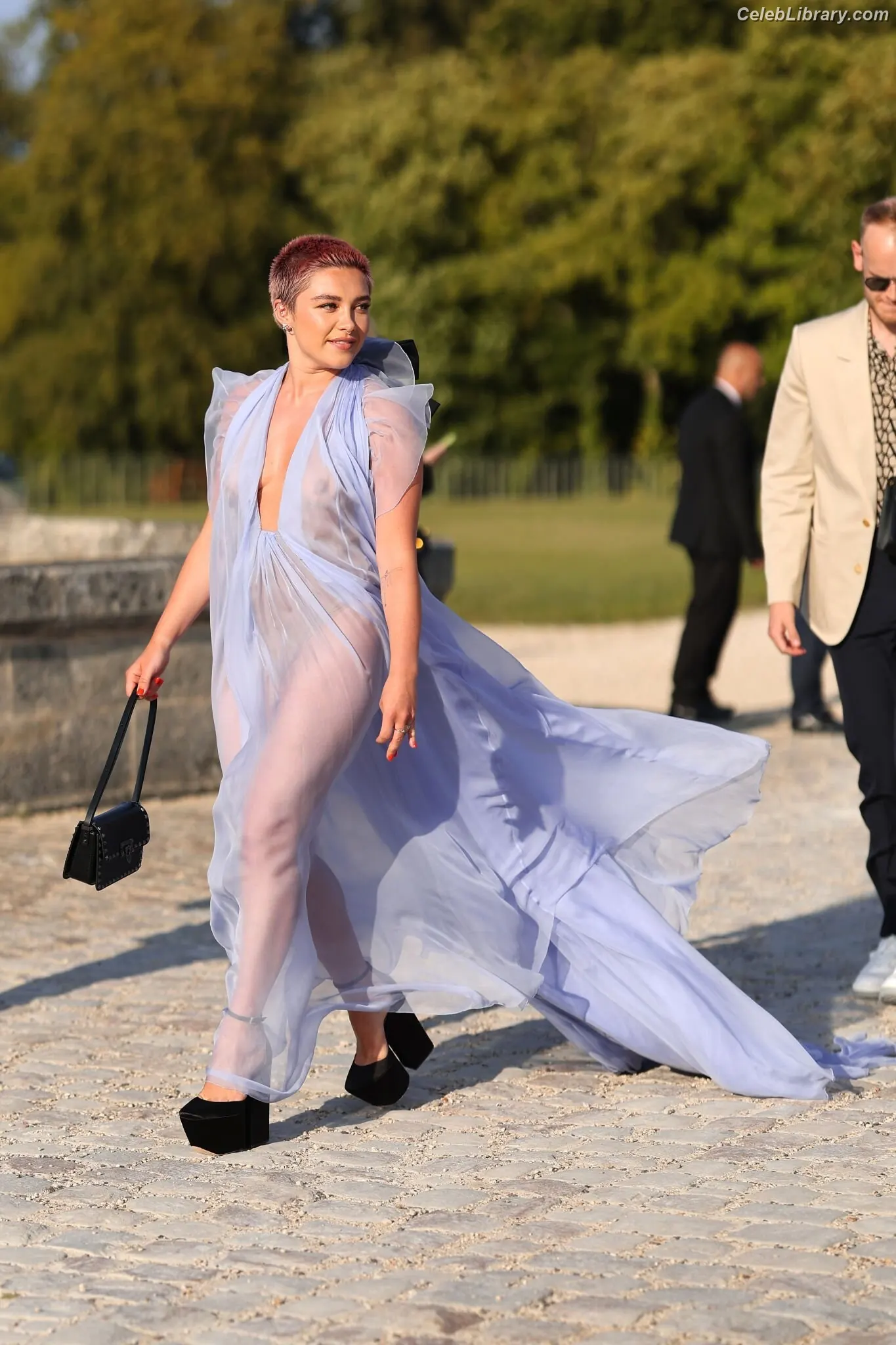 Florence Pugh photo 15 of 1241