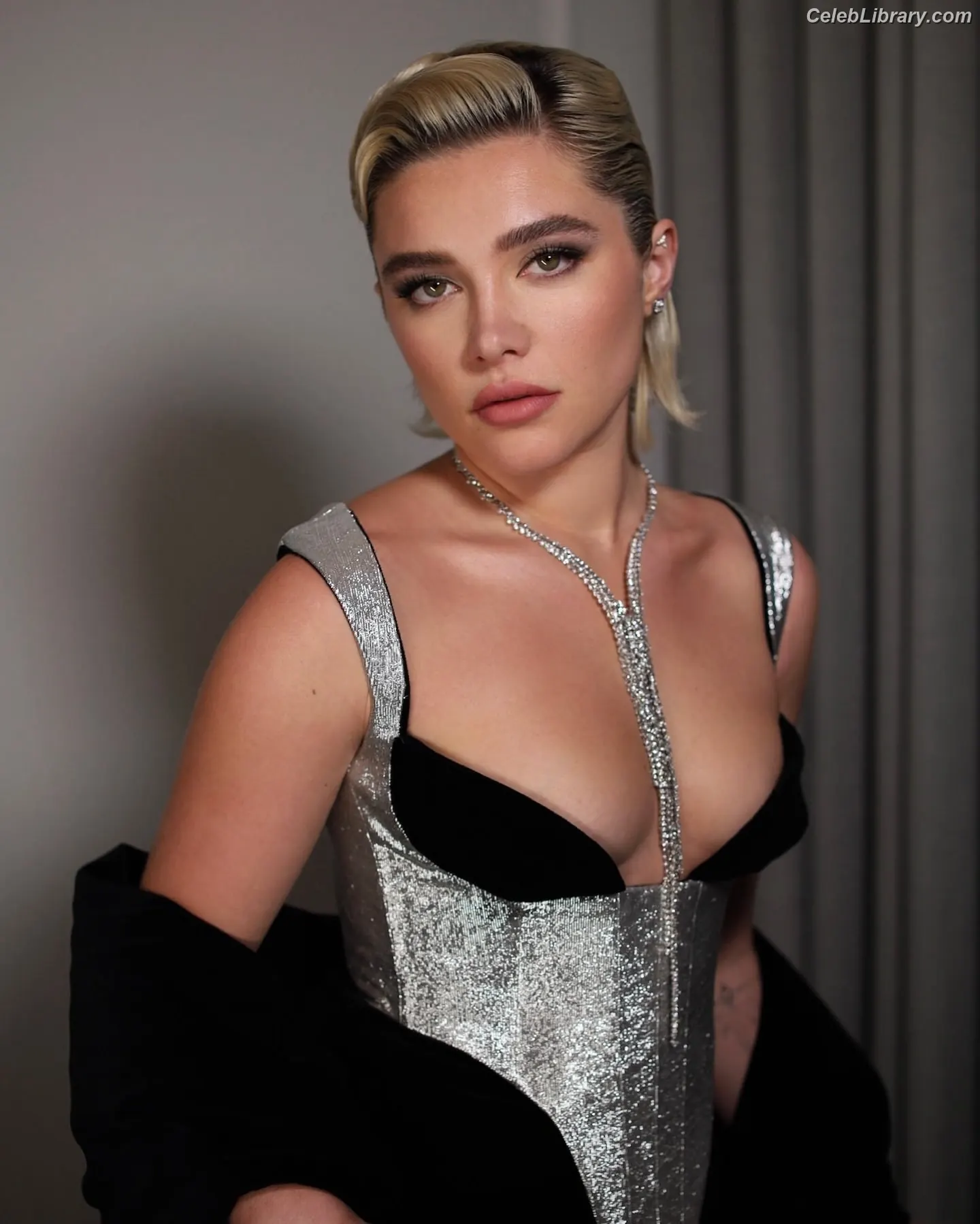 Florence Pugh photo 12 of 1241