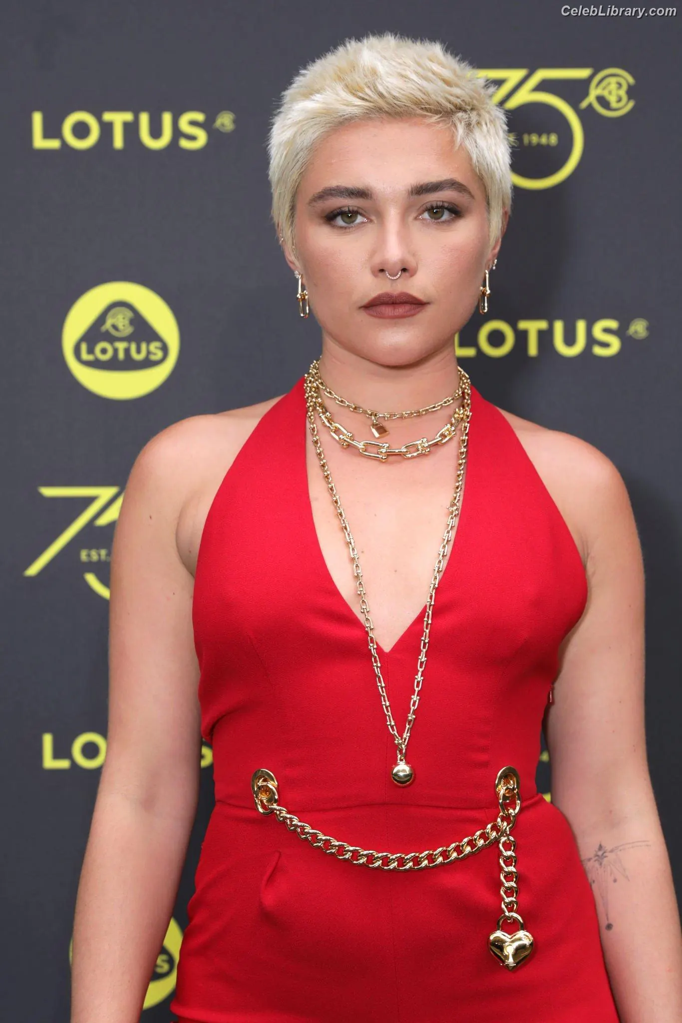 Florence Pugh photo 21 of 1241