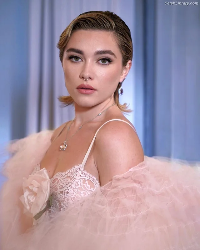 Florence Pugh photo 12 of 1242