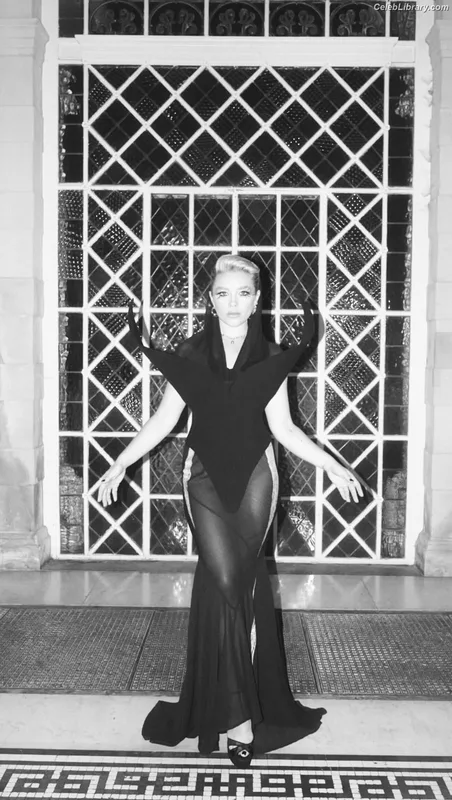 Florence Pugh photo 17 of 1242