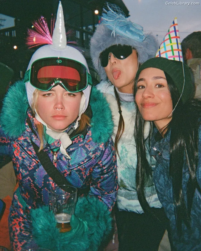 Florence Pugh photo 15 of 1242