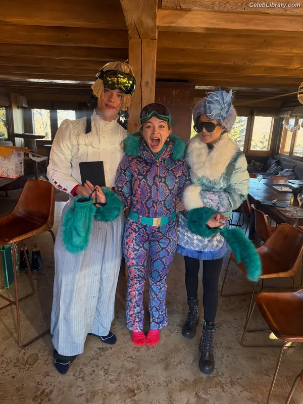 Florence Pugh photo 22 of 1242