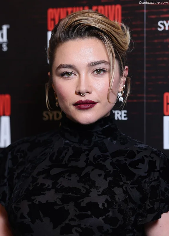 Florence Pugh photo 3 of 1242