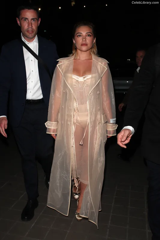 Florence Pugh photo 11 of 1242