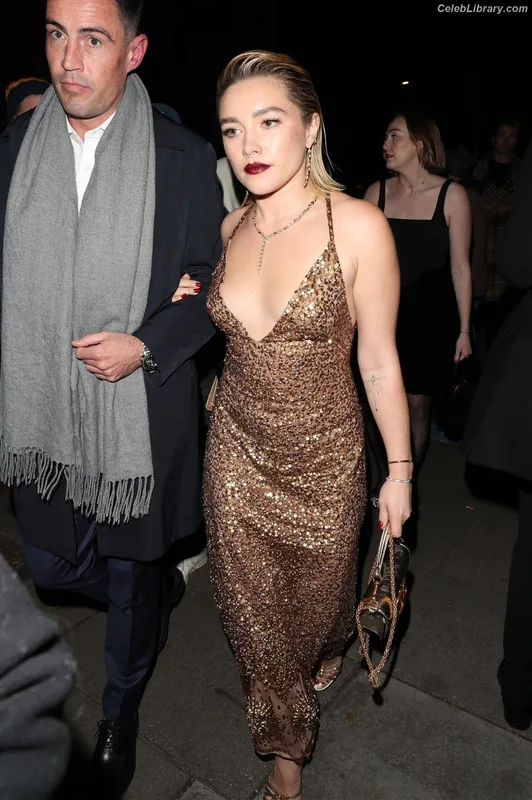 Florence Pugh photo 14 of 1242